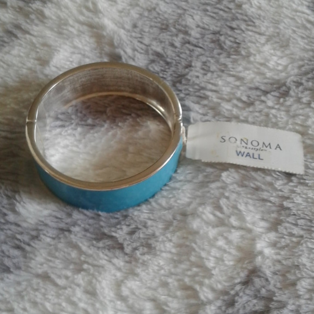Sonoma ladies hinged bracelet